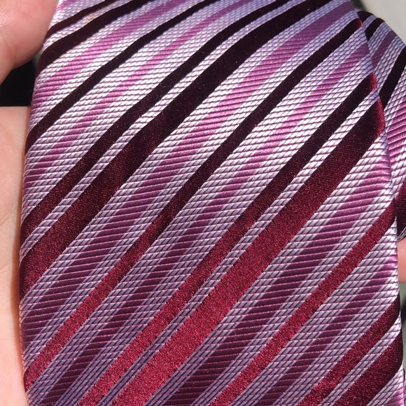 BCBG Attitude Tie - Picture 9 of 9